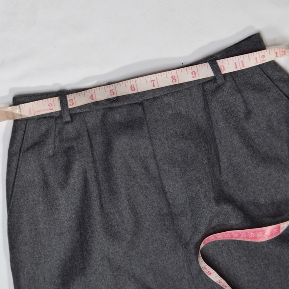 Jones New York Gray 100% pure wool 2 piece Skirt Suit - Picture 8 of 11